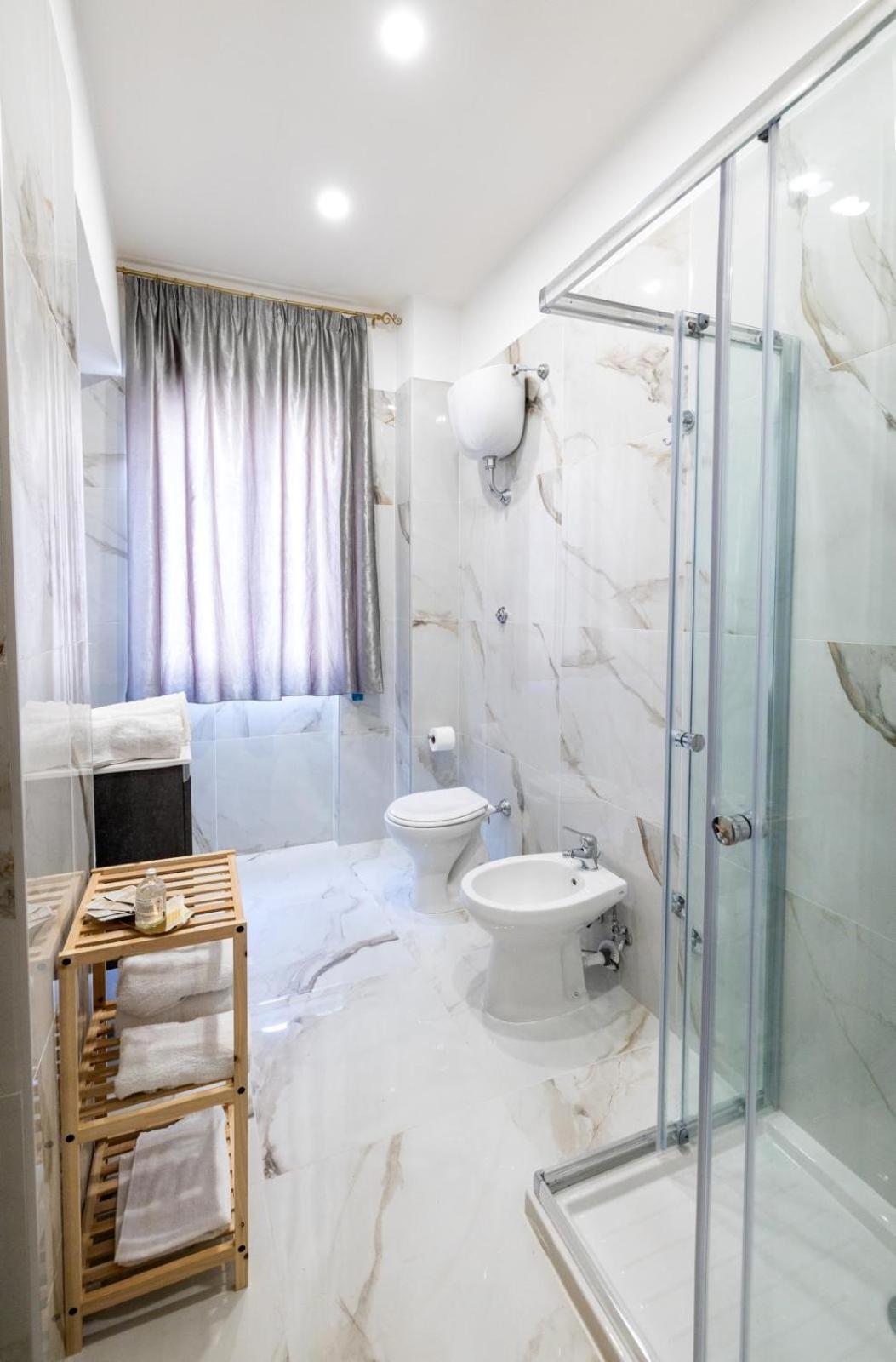Parthenope Luxury House Guest house *